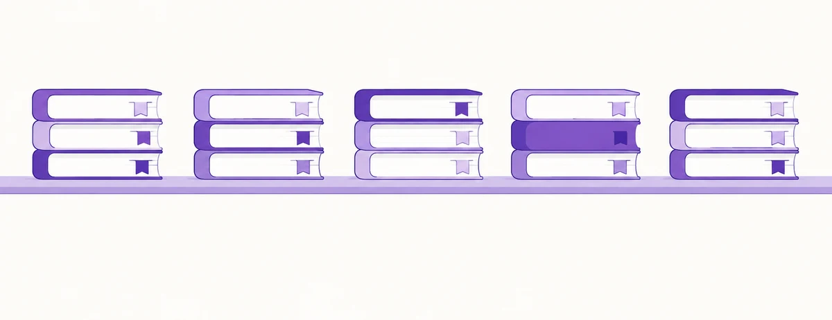 Livros para corretor de imóveis separados em cinco pilhas, uma por fase da carreira