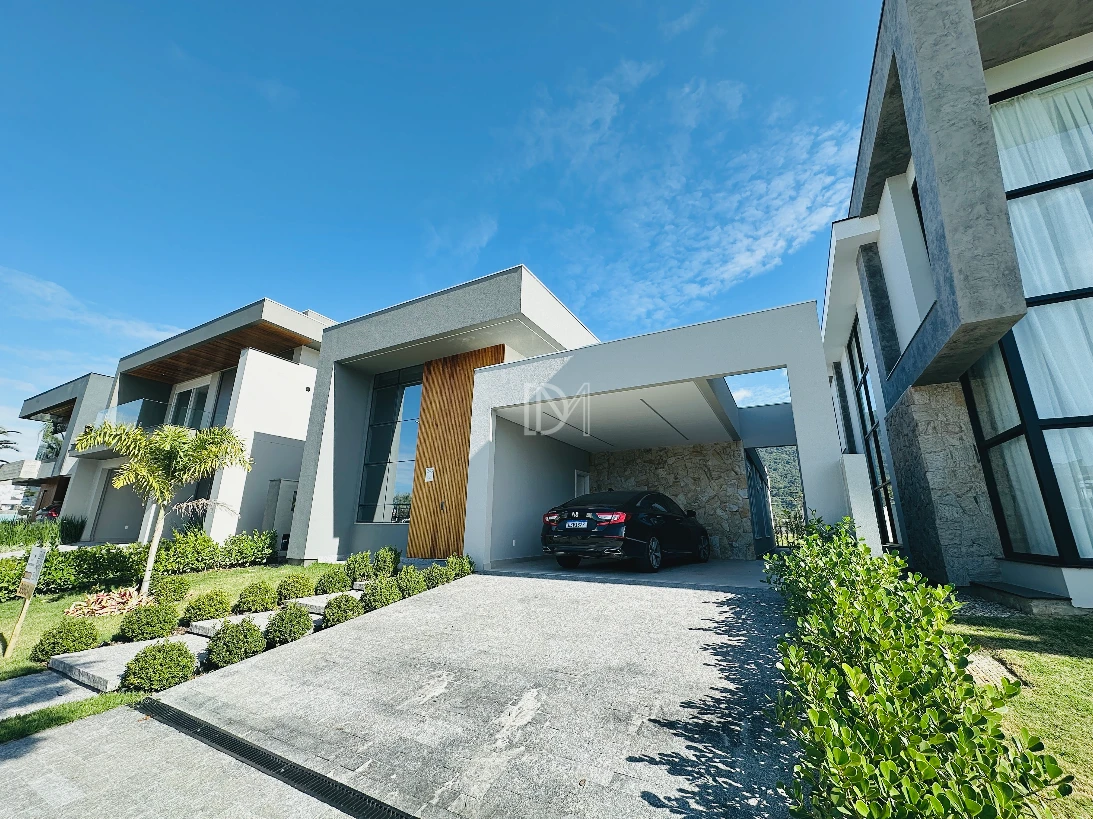 Casa FUNDO LAGO com 160m², 3 dormitórios sendo 1 suíte no Reserva da Pedra