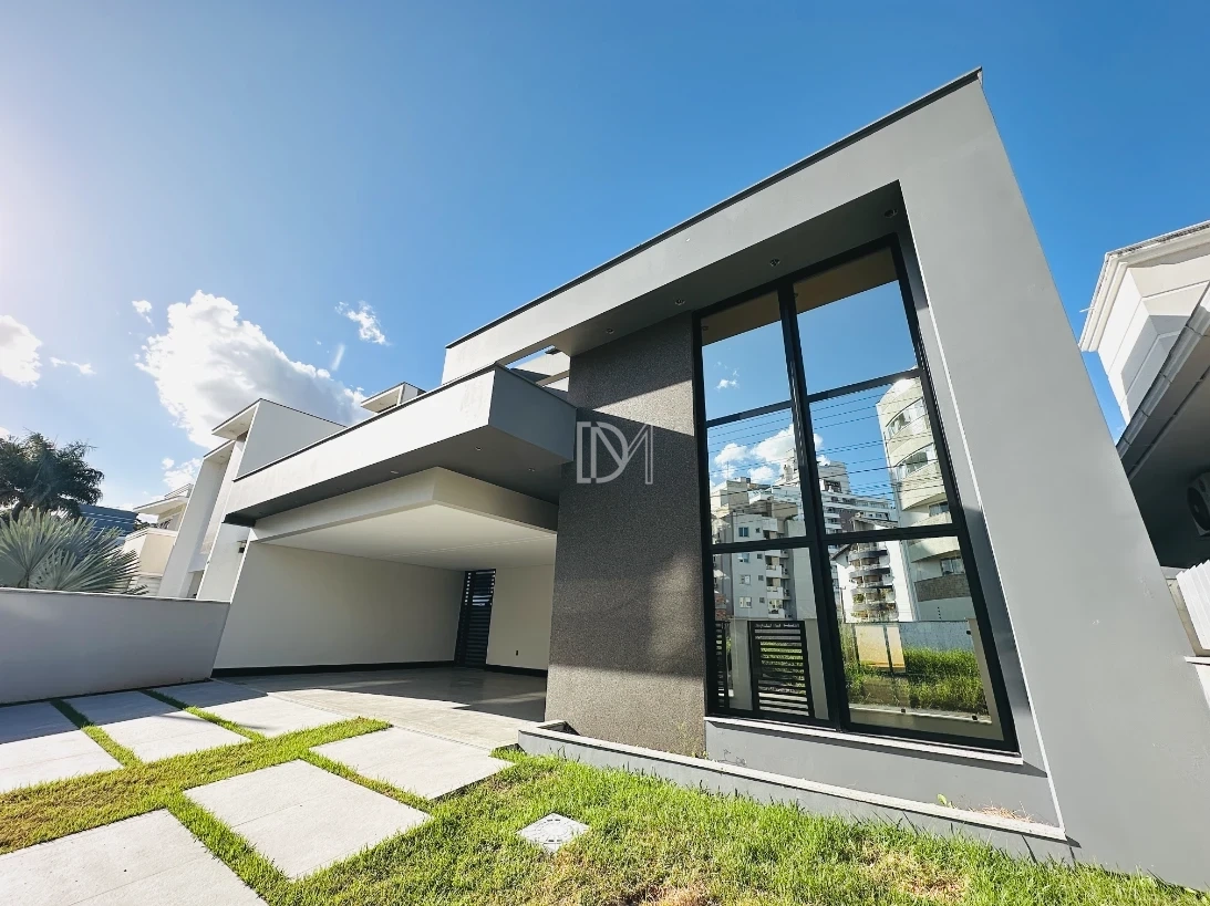 Casa com 187m², 3 dormitórios sendo 1 suíte na Pedra Branca