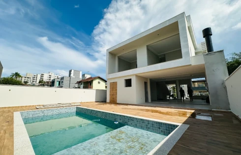 Casa com 4 quartos em Pedra Branca, Palhoça