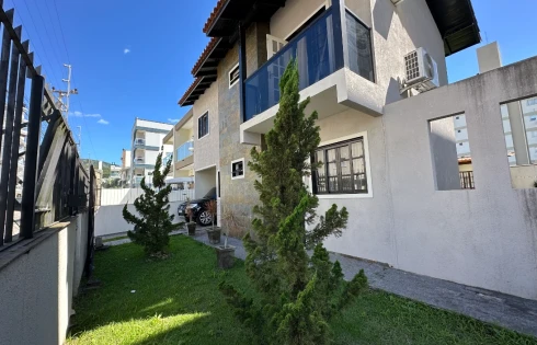 Casa com 3 quartos em Pagani, Palhoça