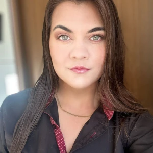 Francielly Regina Reis 