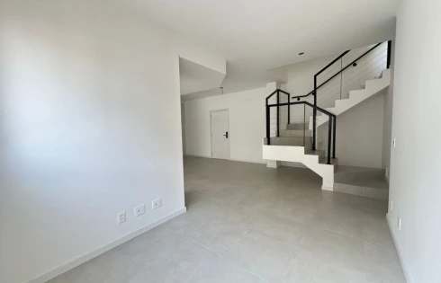 Apartamento com 2 quartos em Estreito, Florianópolis