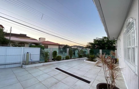 Casa com 3 quartos em Centro, São José