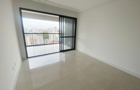 Apartamento com 3 quartos em Estreito, Florianópolis