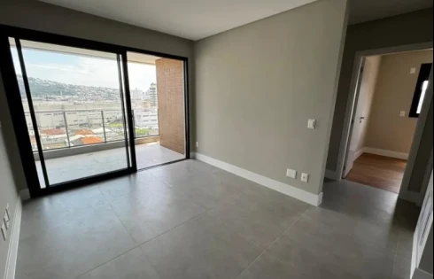 Apartamento com 3 quartos em Kobrasol, São José