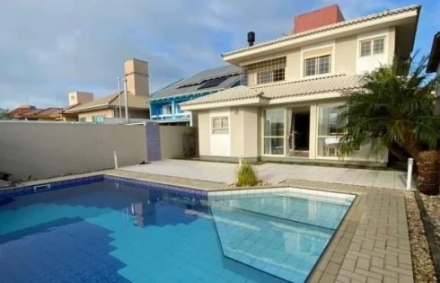 Casa com 5 quartos em Coqueiros, Florianópolis
