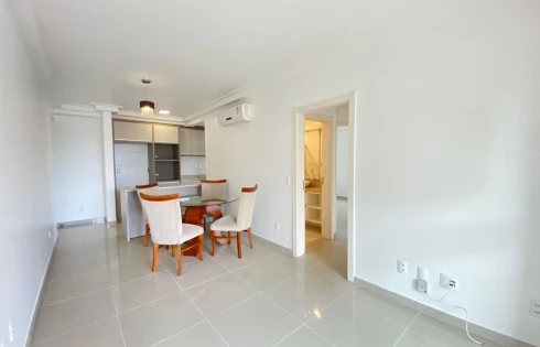 Apartamento com 2 quartos em Balneário, Florianópolis