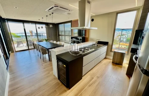 Apartamento com 2 quartos em Estreito, Florianópolis