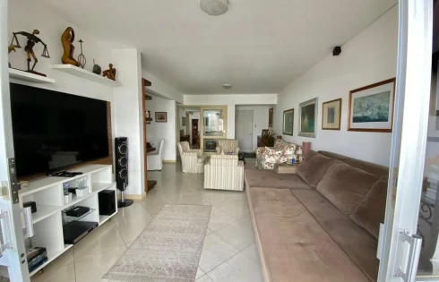 Apartamento com 3 quartos em Abraão, Florianópolis