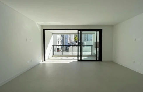 Apartamento com 2 quartos em Centro, Florianópolis