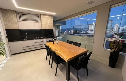Cobertura com 3 quartos em Barreiros, São José