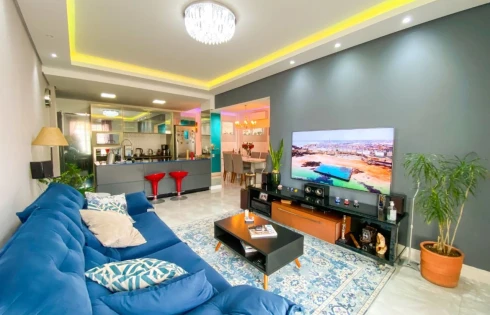 Apartamento com 3 quartos em Coqueiros, Florianópolis