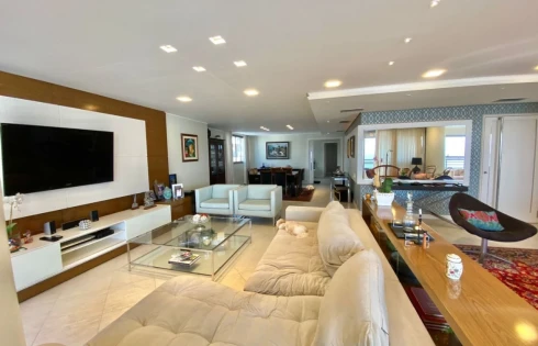 Apartamento com 4 quartos em Centro, Florianópolis