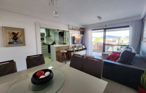 Apartamento com 3 quartos em Balneário, Florianópolis
