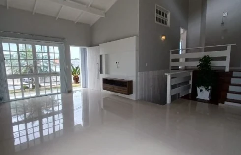 Casa com 4 quartos em Centro, São José