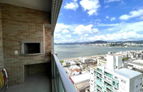 Apartamento com 3 quartos em Estreito, Florianópolis