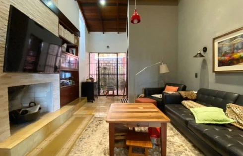 Casa com 4 quartos em Agronômica, Florianópolis