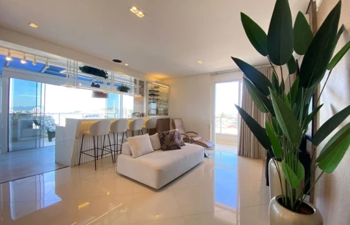 Apartamento com 3 quartos em Canto, Florianópolis