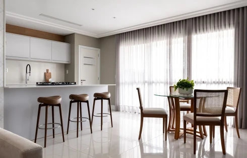 Apartamento com 3 quartos em Kobrasol, São José