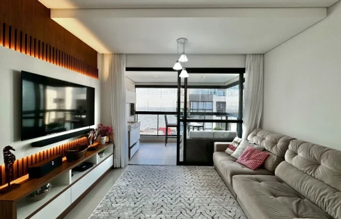 Apartamento com 2 quartos em Balneário, Florianópolis