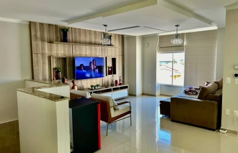 Casa com 3 quartos em Coloninha, Florianópolis