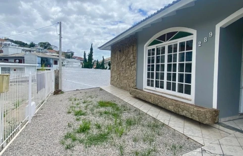 Casa com 4 quartos em Centro, São José