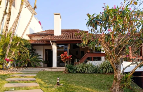 Casa com 4 quartos em Centro, Florianópolis
