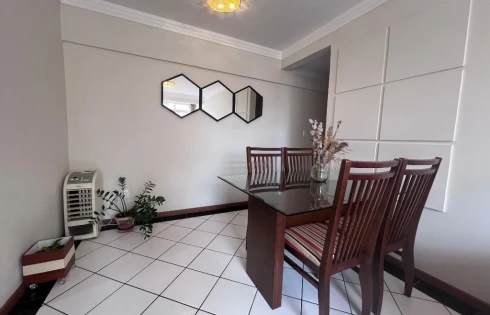 Apartamento com 3 quartos em Capoeiras, Florianópolis