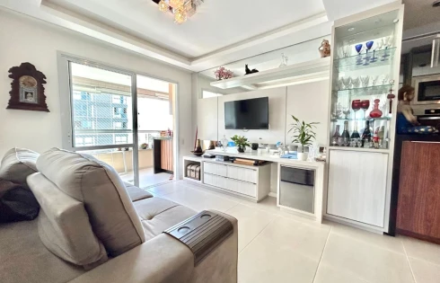 Apartamento com 3 quartos em Estreito, Florianópolis
