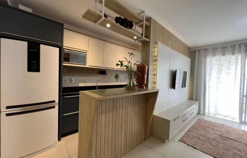 Apartamento com 2 quartos em Estreito, Florianópolis