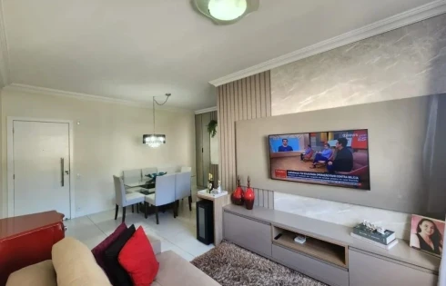 Apartamento com 2 quartos em Centro, Florianópolis