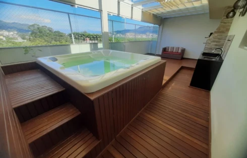 Cobertura com 2 quartos em Itacorubi, Florianópolis