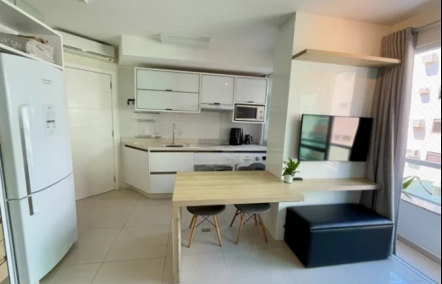 Apartamento com 2 quartos em Coqueiros, Florianópolis