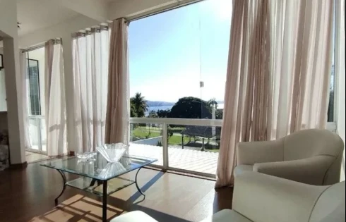 Casa com 3 quartos em Ponta de Baixo, São José