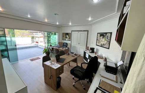 Casa com 4 quartos em Estreito, Florianópolis