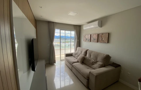 Cobertura com 3 quartos em Kobrasol, São José