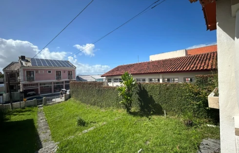 Casa com 4 quartos em Centro, São José
