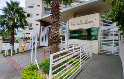 Apartamento com 3 quartos em Centro, São José