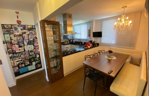 Cobertura com 3 quartos em Centro, Florianópolis