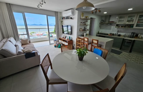 Apartamento com 2 quartos em Barreiros, São José