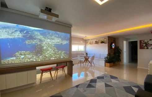 Apartamento com 2 quartos em Estreito, Florianópolis