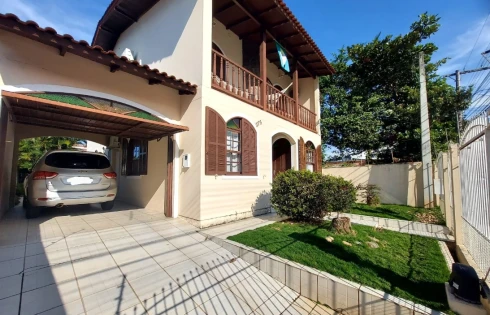 Casa com 4 quartos em Barreiros, São José