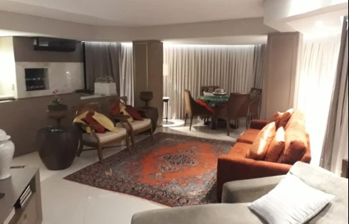 Apartamento com 3 quartos em Agronômica, Florianópolis