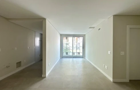 Apartamento com 2 quartos em Centro, Florianópolis