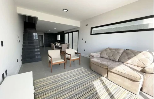 Casa com 3 quartos em Centro, Florianópolis