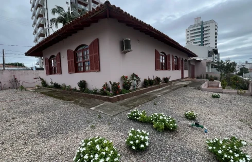 Casa com 4 quartos em Barreiros, São José