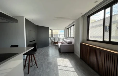 Apartamento com 2 quartos em Centro, Florianópolis
