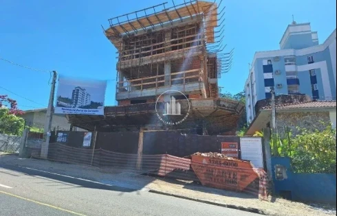 Apartamento com 2 quartos em Carvoeira, Florianópolis