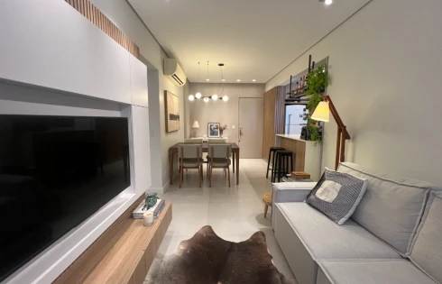Apartamento com 2 quartos em Centro, Florianópolis